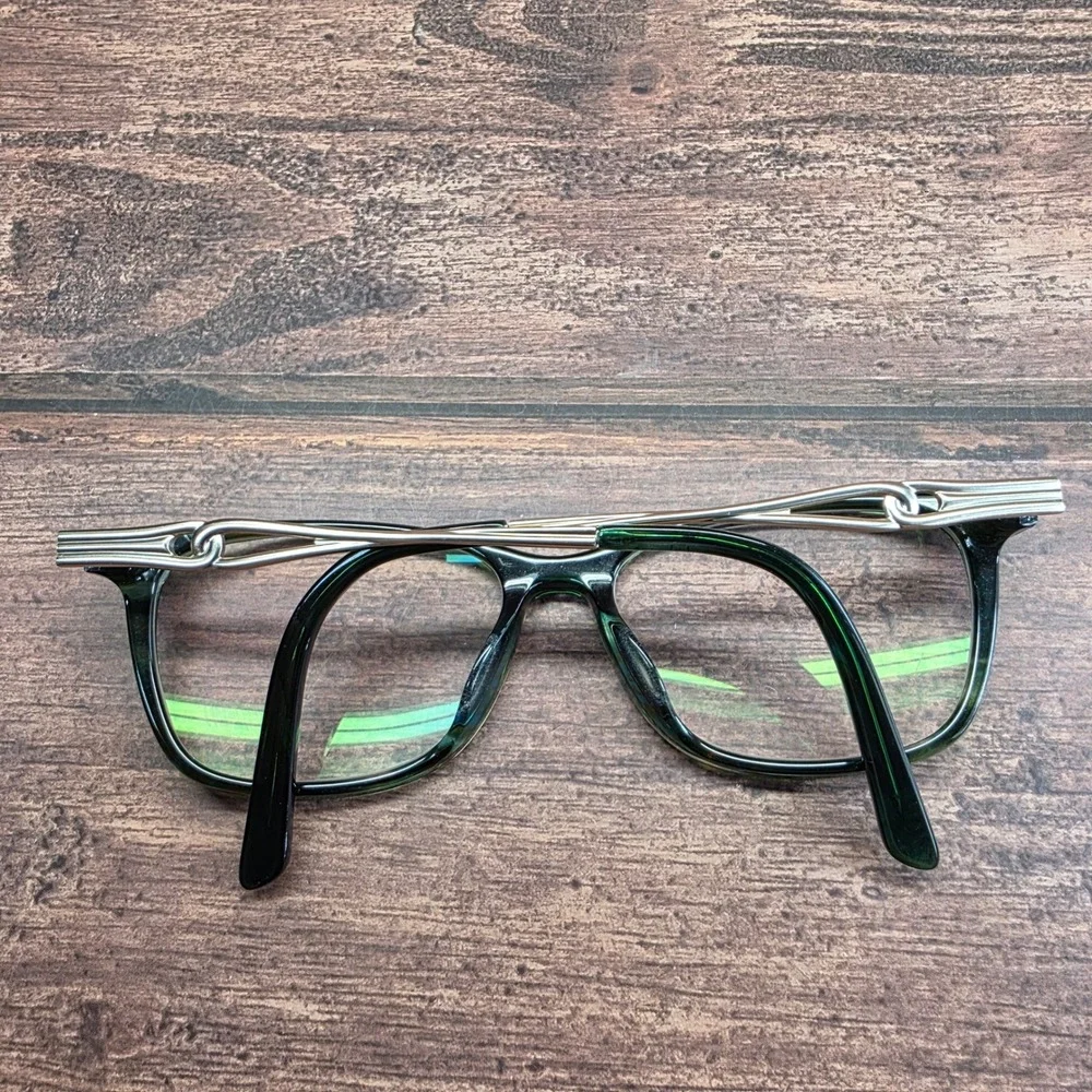 Marchon NYC Green Marble Cat Eye Eyeglass Silver Metal Temples 52-15-140 M 2297